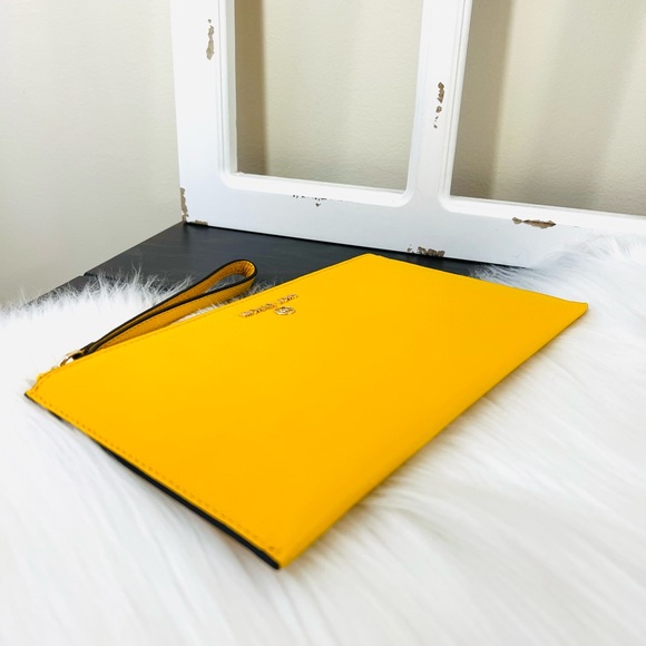 Michael Kors Jet Set Charm Large Zip Clutch Wristlet Jasmine Yellow - Picture 6 of 11